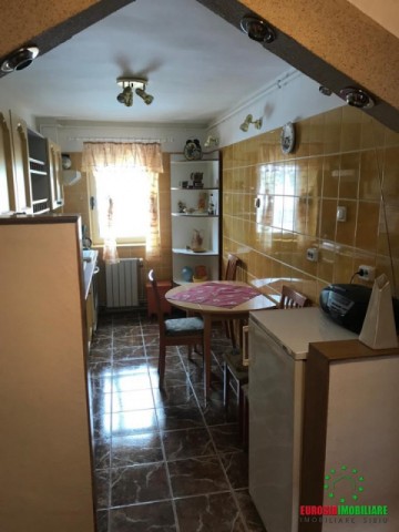 apartament-cu-3-camere-decomandate-de-inchiriat-zona-mihai-viteazu-3